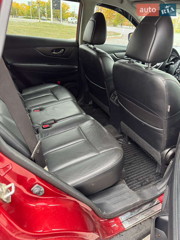 Внедорожник / Кроссовер Nissan Rogue 2014 в Остер