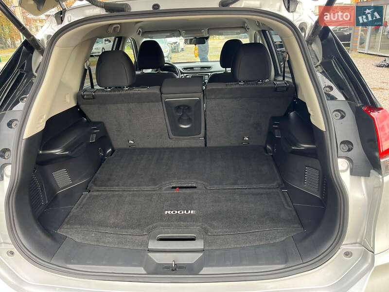 Внедорожник / Кроссовер Nissan Rogue 2019 в Черкассах