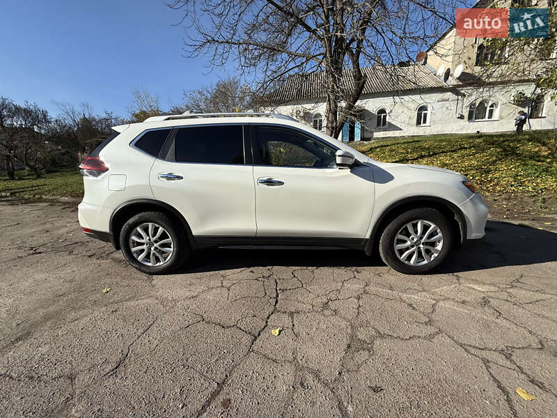 Внедорожник / Кроссовер Nissan Rogue 2019 в Корсуне-Шевченковском
