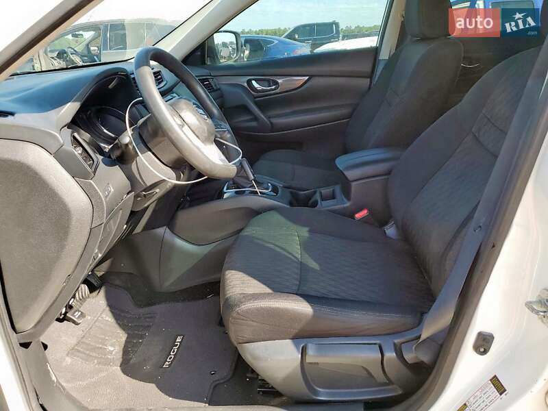 Внедорожник / Кроссовер Nissan Rogue 2017 в Киеве