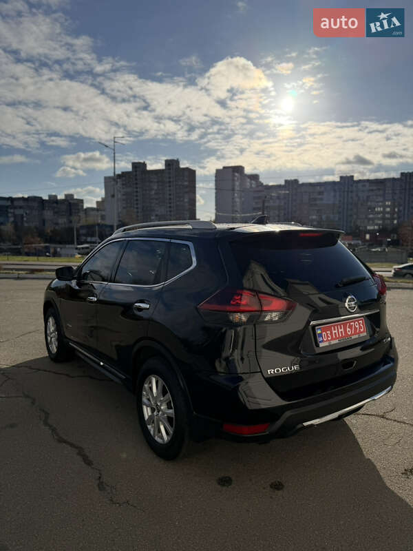 Внедорожник / Кроссовер Nissan Rogue 2018 в Киеве