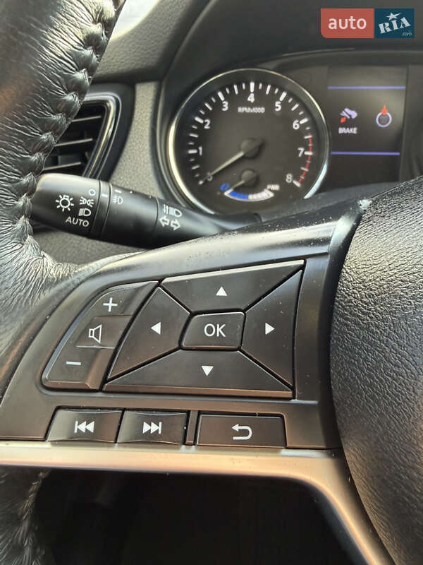 Внедорожник / Кроссовер Nissan Rogue 2018 в Киеве