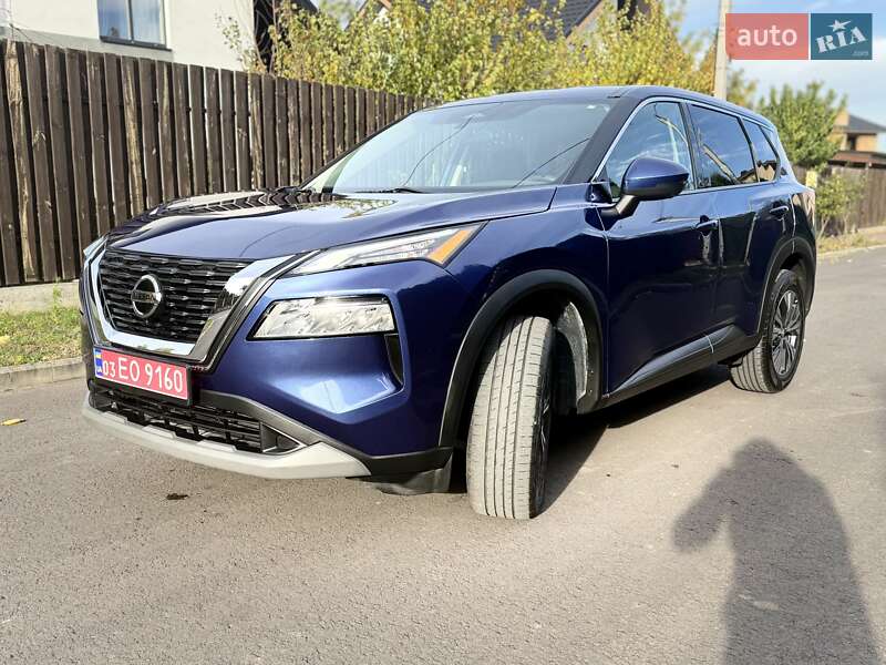 Внедорожник / Кроссовер Nissan Rogue 2021 в Киеве