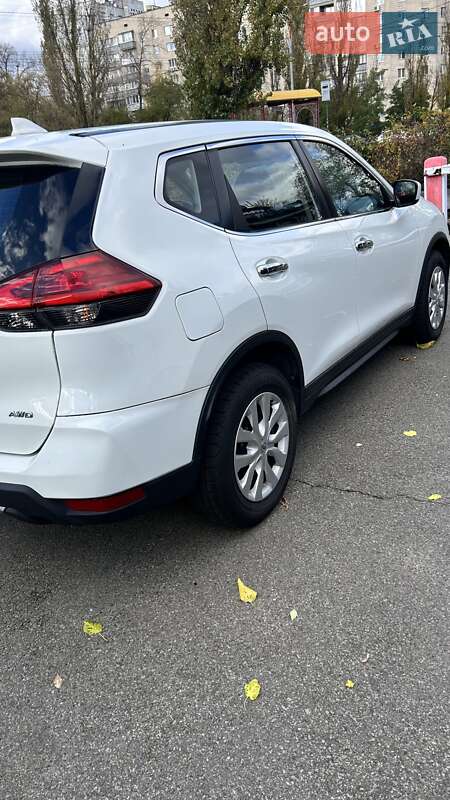 Внедорожник / Кроссовер Nissan Rogue 2017 в Киеве фото 13 Внедорожник / Кроссовер Nissan Rogue 2017 в Киеве