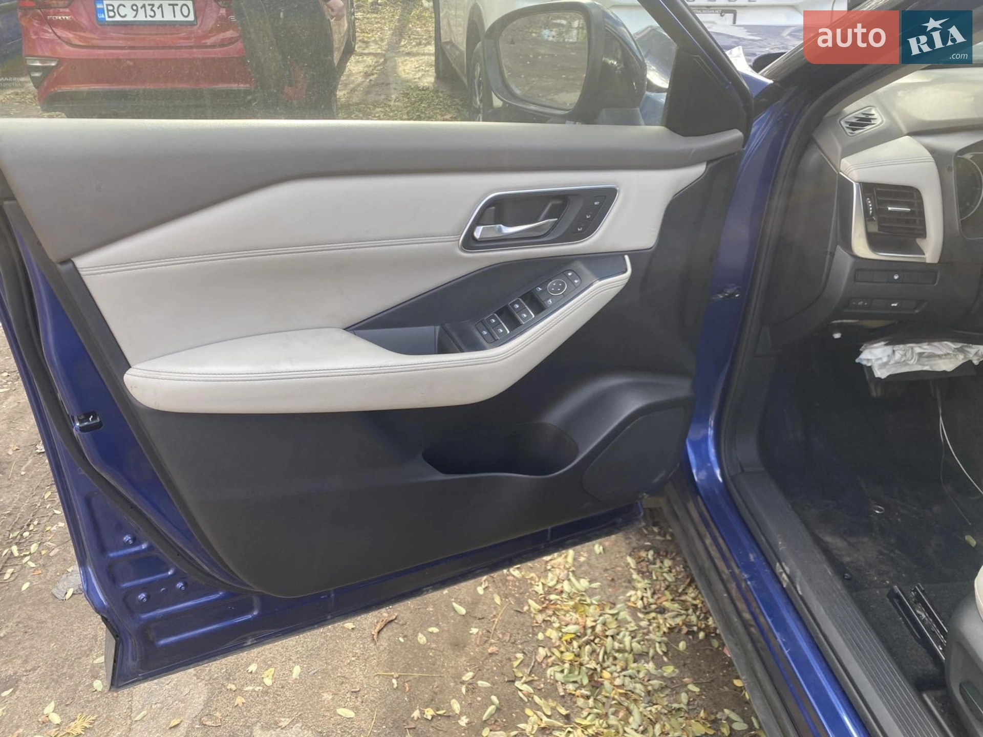 2021 Nissan Rogue - мініатюра 2