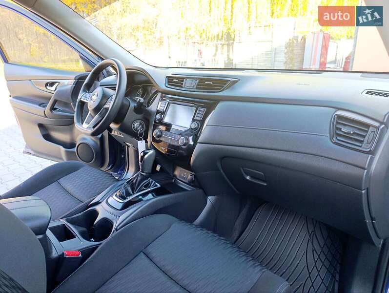 Внедорожник / Кроссовер Nissan Rogue 2018 в Виннице