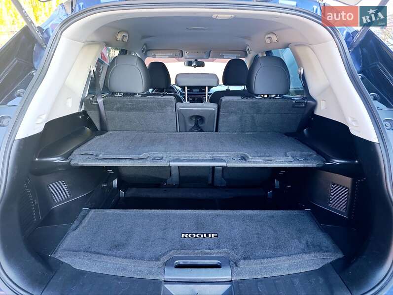 Внедорожник / Кроссовер Nissan Rogue 2018 в Виннице