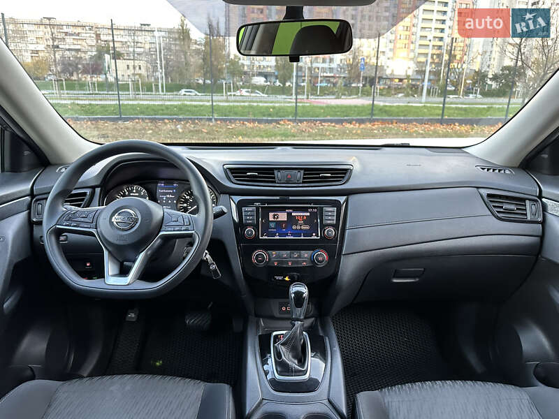 Позашляховик / Кросовер Nissan Rogue 2018 в Києві