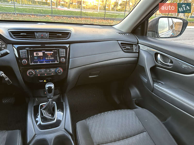 Позашляховик / Кросовер Nissan Rogue 2018 в Києві
