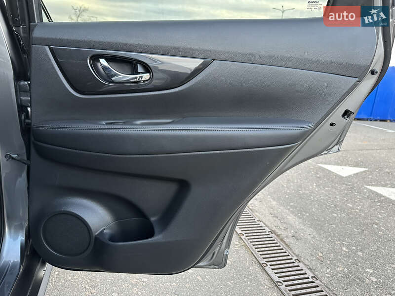 Позашляховик / Кросовер Nissan Rogue 2018 в Києві