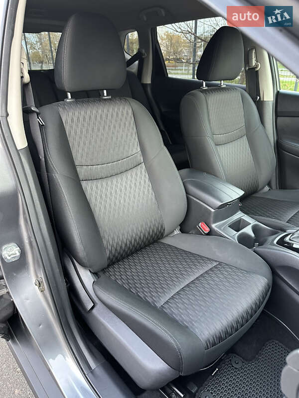 Позашляховик / Кросовер Nissan Rogue 2018 в Києві