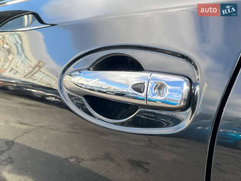 Позашляховик / Кросовер Nissan Rogue 2017 в Києві