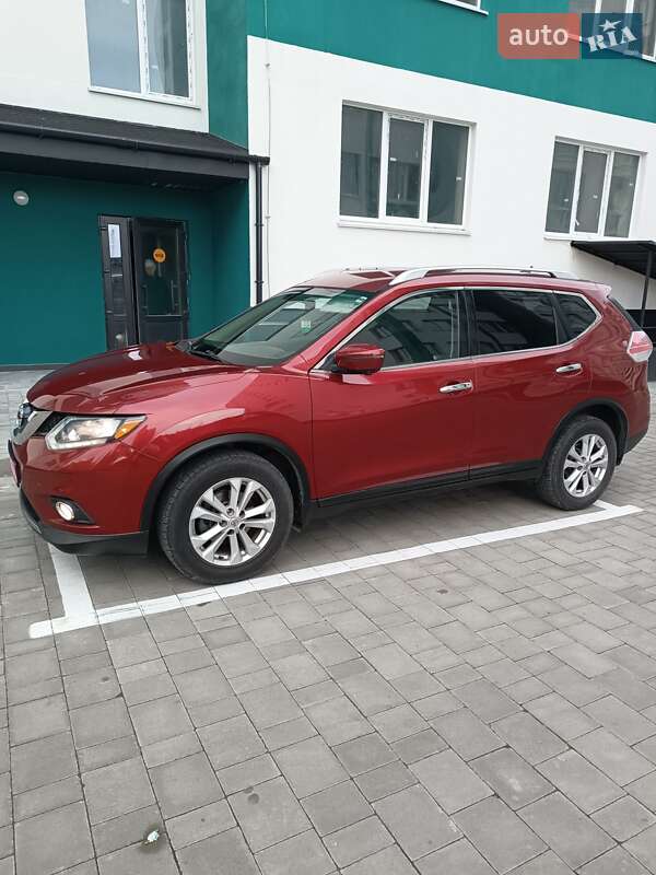 Позашляховик / Кросовер Nissan Rogue 2016 в Сарнах