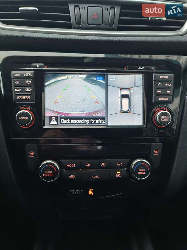 Позашляховик / Кросовер Nissan Rogue 2016 в Сарнах