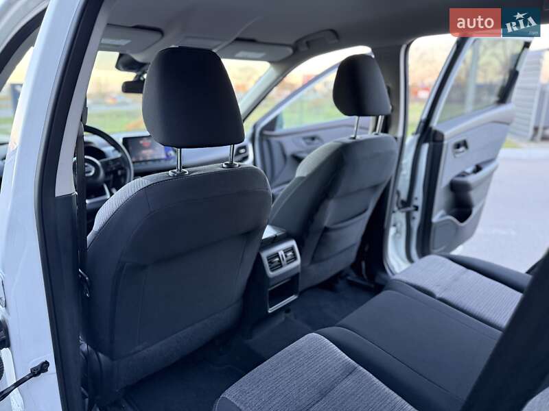 Позашляховик / Кросовер Nissan Rogue 2021 в Дніпрі