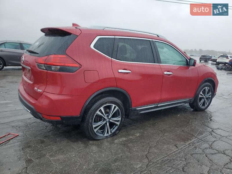 Внедорожник / Кроссовер Nissan Rogue 2017 в Львове