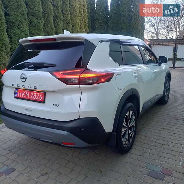 Внедорожник / Кроссовер Nissan Rogue 2023 в Львове