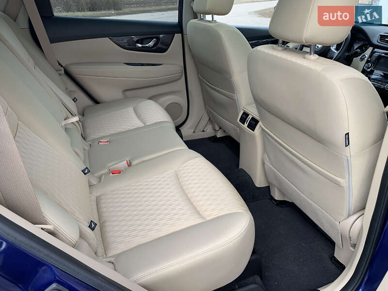 Внедорожник / Кроссовер Nissan Rogue 2018 в Полтаве