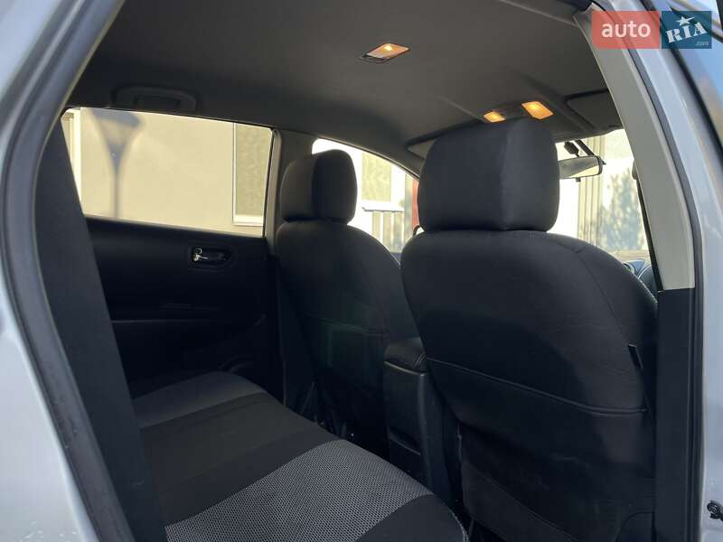 Внедорожник / Кроссовер Nissan Rogue 2013 в Днепре