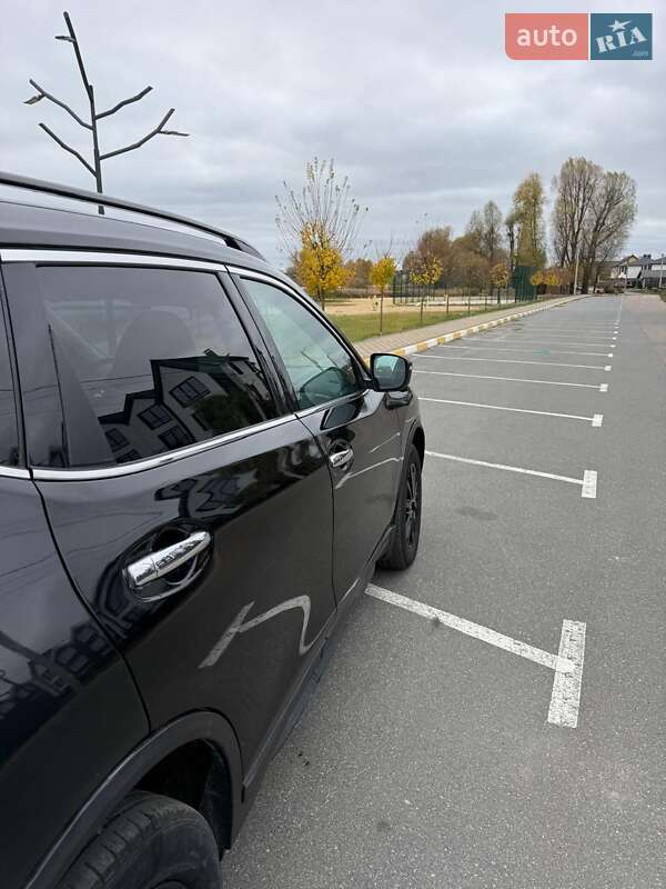 Позашляховик / Кросовер Nissan Rogue 2018 в Києві