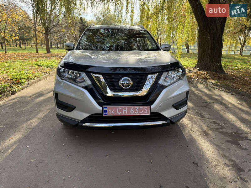 Внедорожник / Кроссовер Nissan Rogue 2019 в Ровно