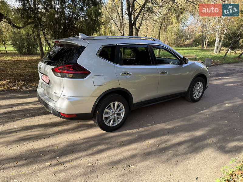 Внедорожник / Кроссовер Nissan Rogue 2019 в Ровно