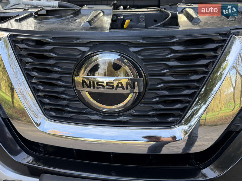 Внедорожник / Кроссовер Nissan Rogue 2019 в Ровно