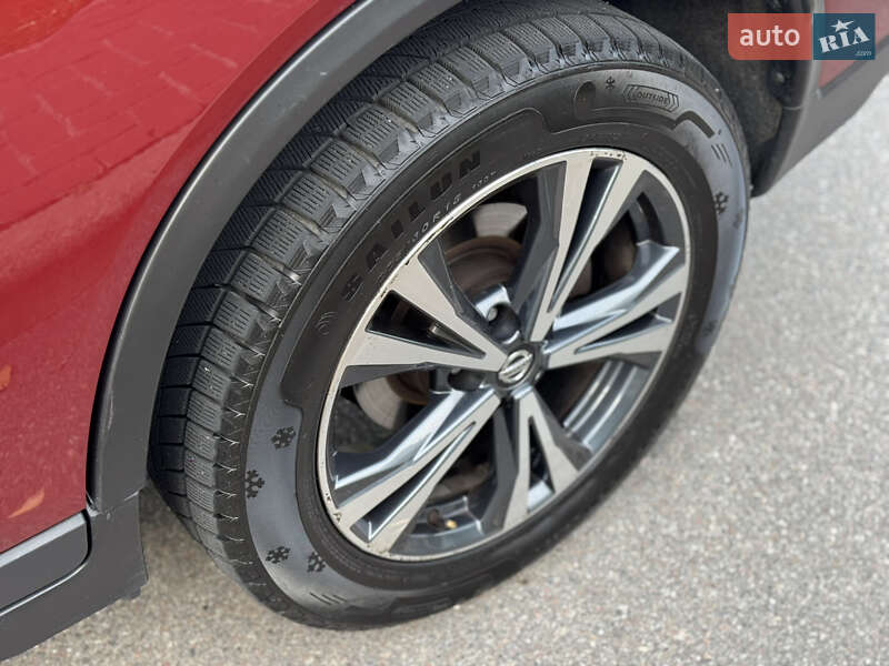 Позашляховик / Кросовер Nissan Rogue 2018 в Києві