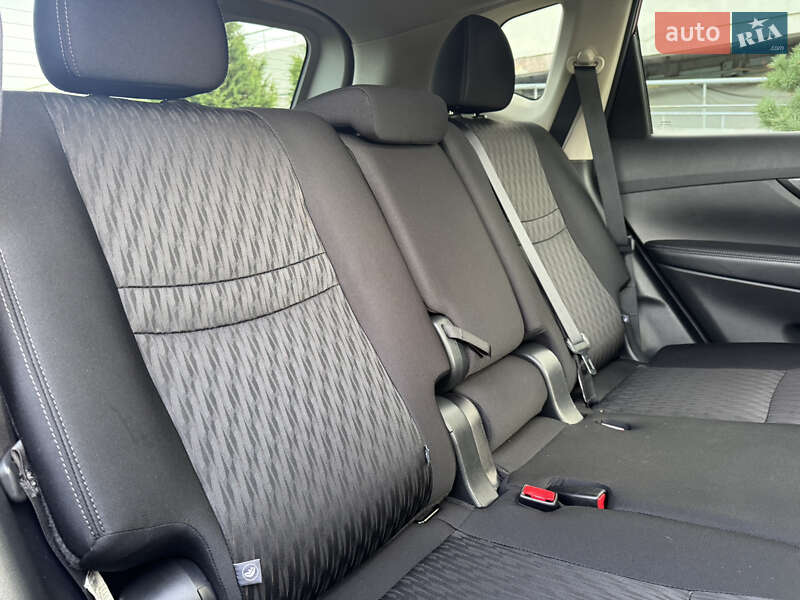 Позашляховик / Кросовер Nissan Rogue 2018 в Києві