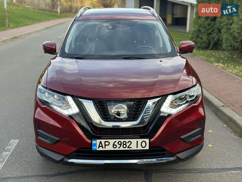 Позашляховик / Кросовер Nissan Rogue 2018 в Києві