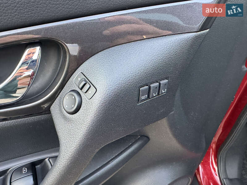 Позашляховик / Кросовер Nissan Rogue 2018 в Києві