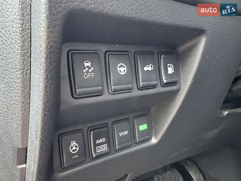 Позашляховик / Кросовер Nissan Rogue 2018 в Києві