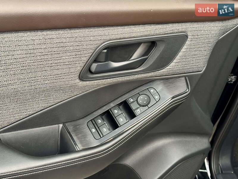 Внедорожник / Кроссовер Nissan Rogue 2021 в Киеве