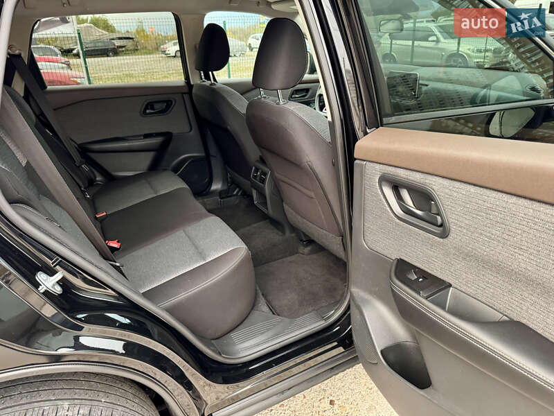 Внедорожник / Кроссовер Nissan Rogue 2021 в Киеве