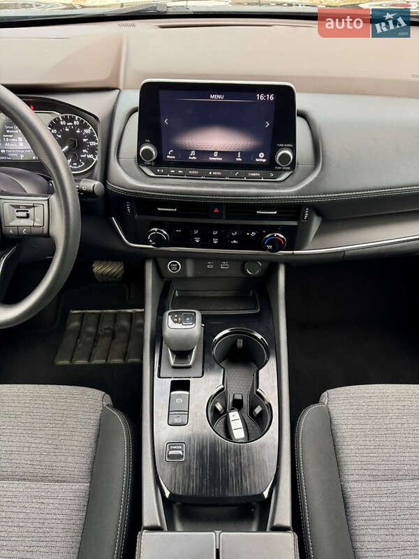 Внедорожник / Кроссовер Nissan Rogue 2021 в Киеве