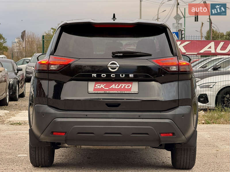 Внедорожник / Кроссовер Nissan Rogue 2021 в Киеве
