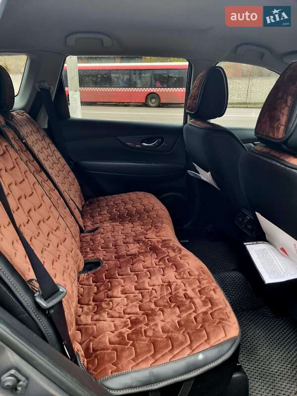 Внедорожник / Кроссовер Nissan Rogue 2018 в Харькове