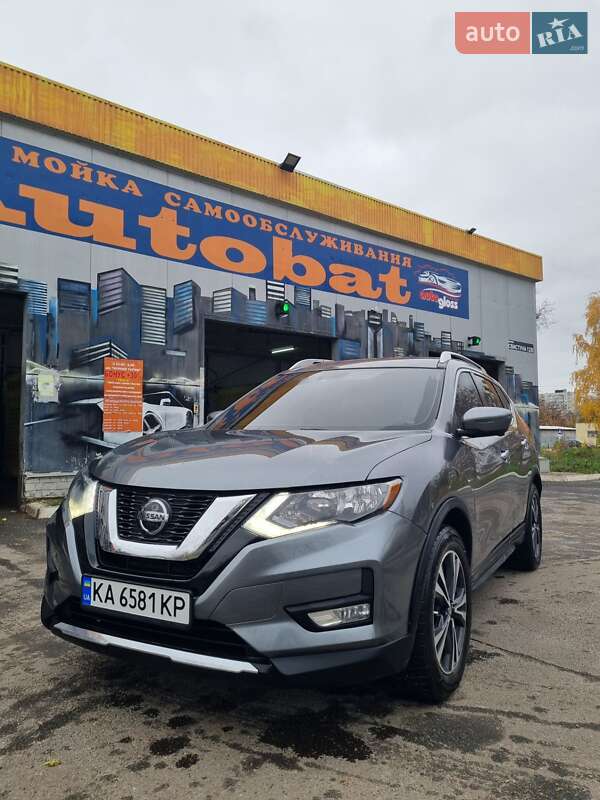 Внедорожник / Кроссовер Nissan Rogue 2018 в Харькове