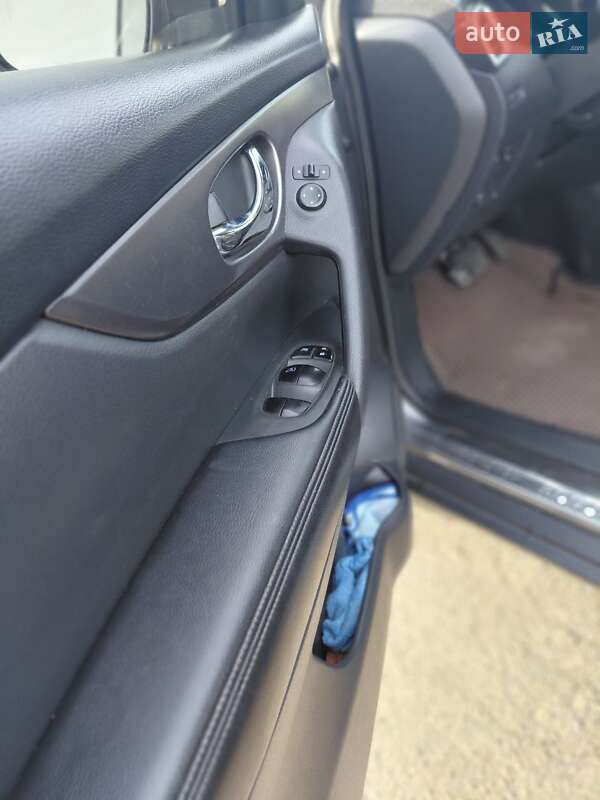 Внедорожник / Кроссовер Nissan Rogue 2015 в Бердичеве фото 23 Внедорожник / Кроссовер Nissan Rogue 2015 в Бердичеве