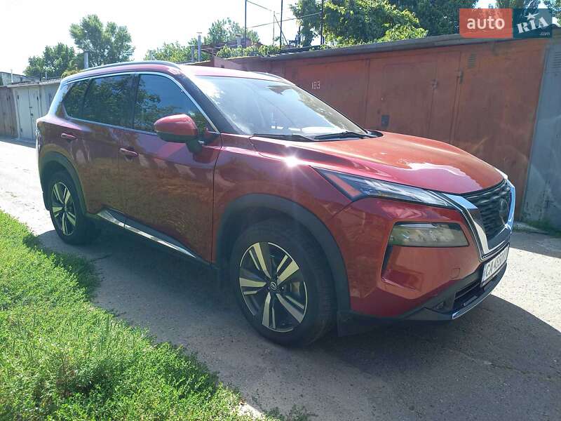 Внедорожник / Кроссовер Nissan Rogue 2020 в Черкассах