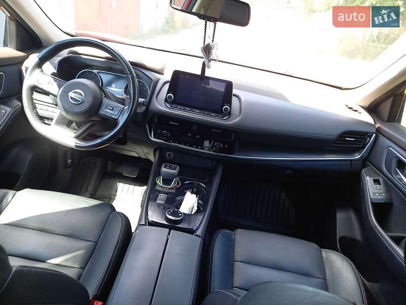 Внедорожник / Кроссовер Nissan Rogue 2020 в Черкассах