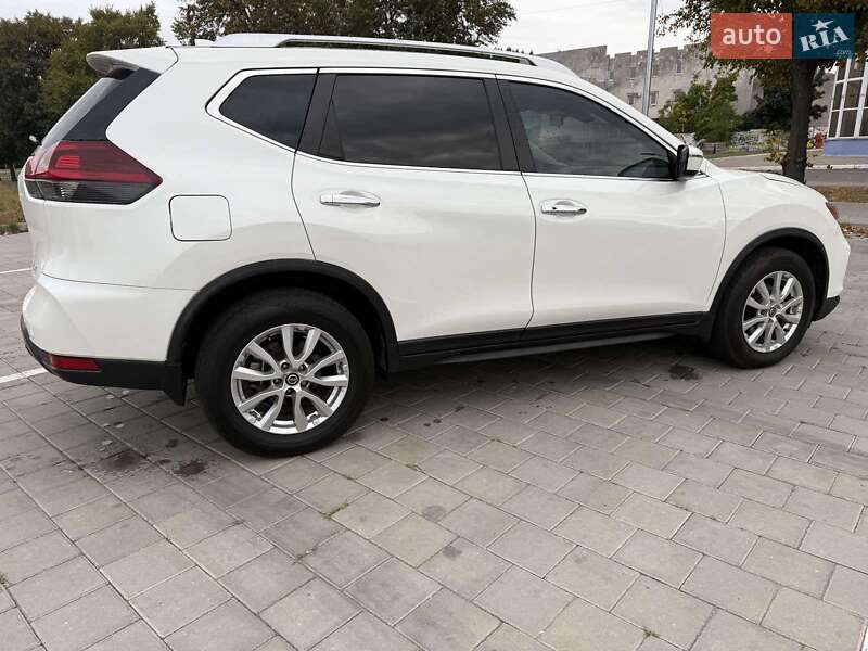 Внедорожник / Кроссовер Nissan Rogue 2019 в Черкассах