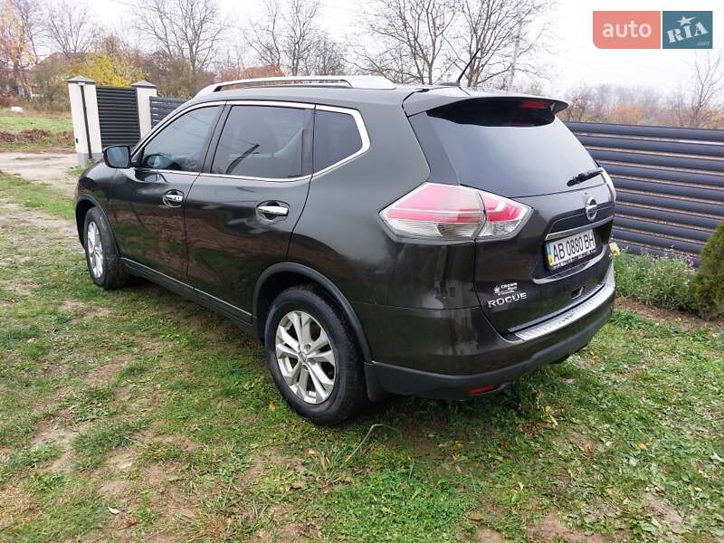 Внедорожник / Кроссовер Nissan Rogue 2016 в Виннице