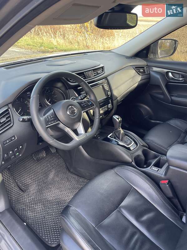 Внедорожник / Кроссовер Nissan Rogue 2019 в Бродах