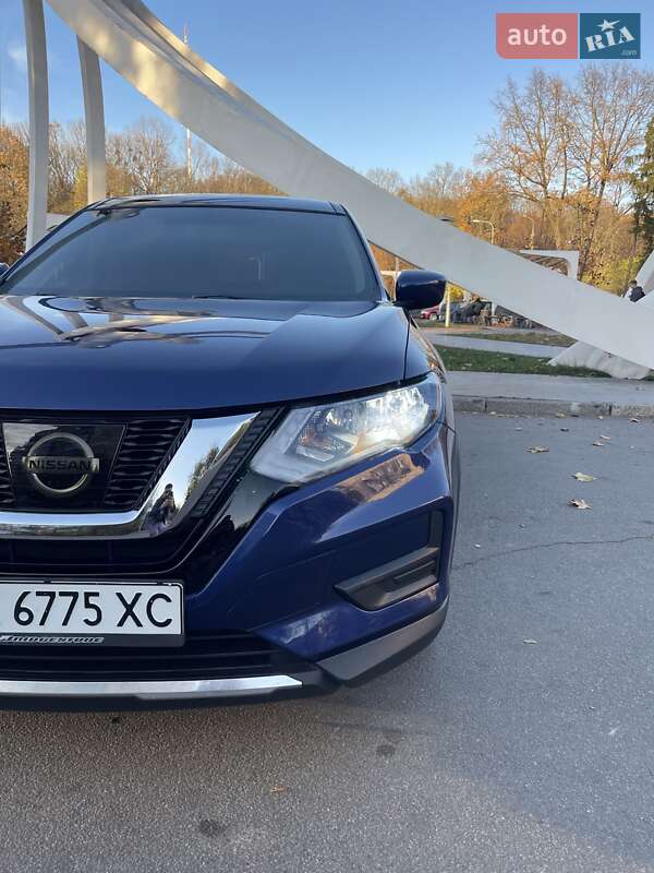 Позашляховик / Кросовер Nissan Rogue 2017 в Вінниці