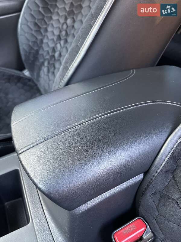 Позашляховик / Кросовер Nissan Rogue 2017 в Вінниці