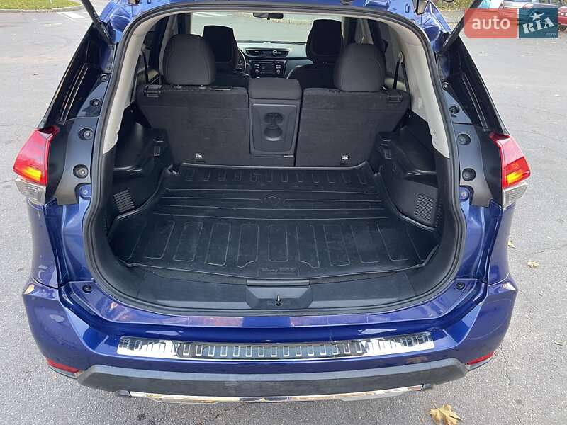 Позашляховик / Кросовер Nissan Rogue 2017 в Вінниці