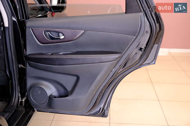 Позашляховик / Кросовер Nissan Rogue 2016 в Одесі