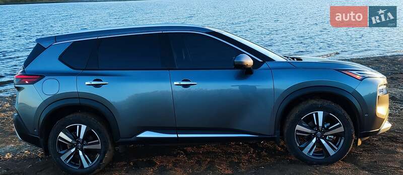 Внедорожник / Кроссовер Nissan Rogue 2022 в Первомайске