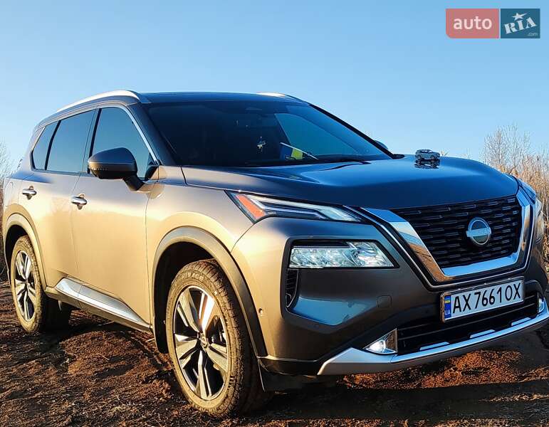 Внедорожник / Кроссовер Nissan Rogue 2022 в Первомайске